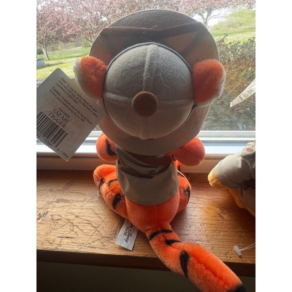 Disney Safari Pooh & Tigger NEW Plush Animal Kingdom Explorer Vintage - Picture 5 of 7